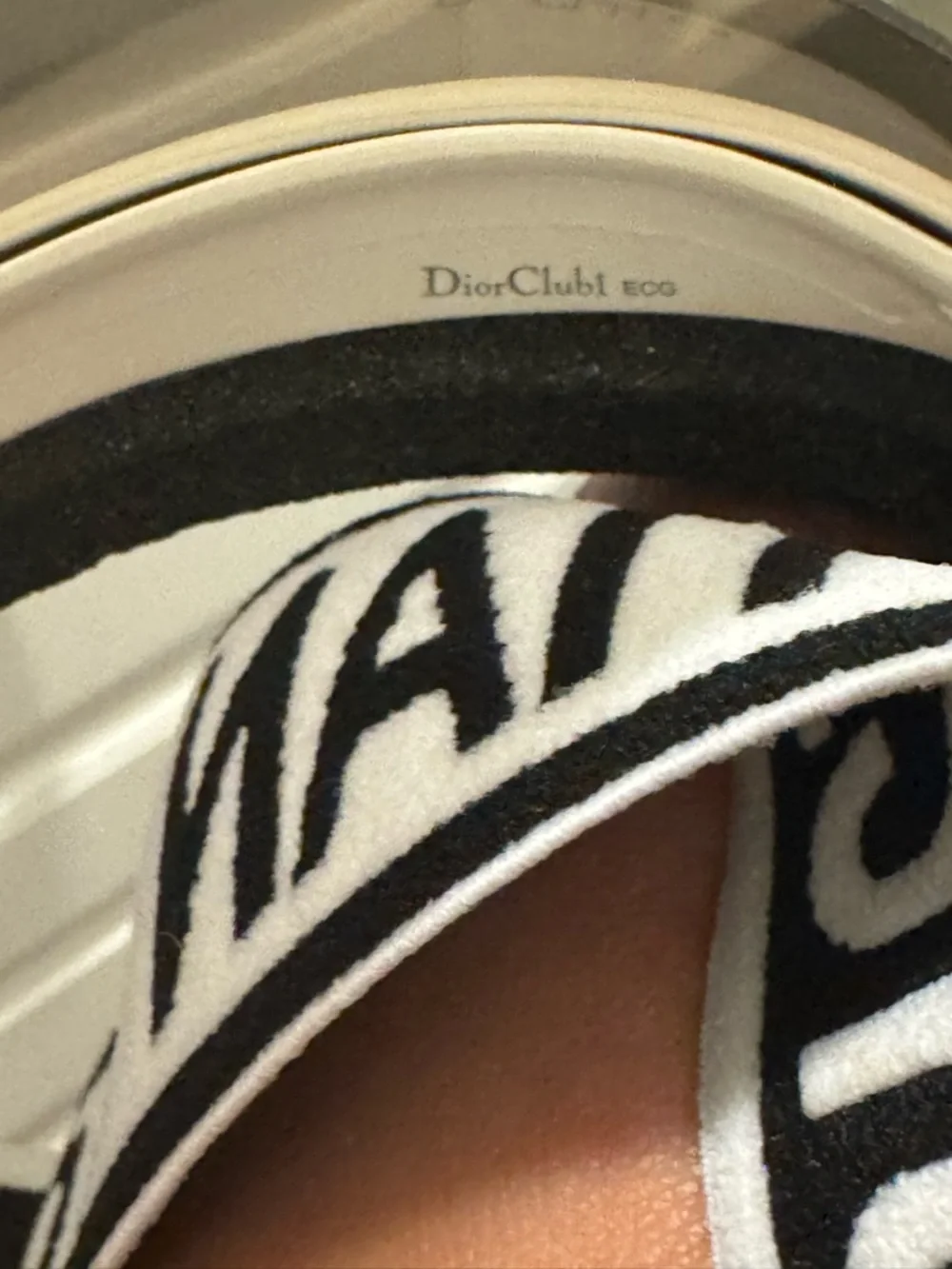 Dior J'ADIOR Mirrored Visor in White and Black - Picture 4 of 6